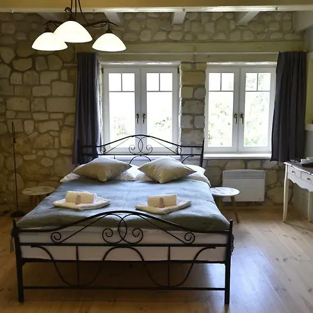 Dobre Casy 발티체